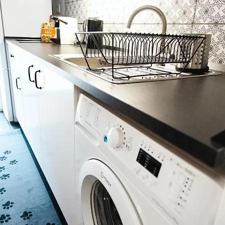 公寓 Black & White With A Gift Soft Panda 布达佩斯